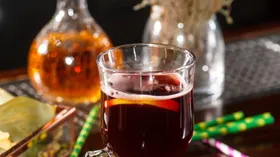 Коктейль Cinta roja (красная лента) 