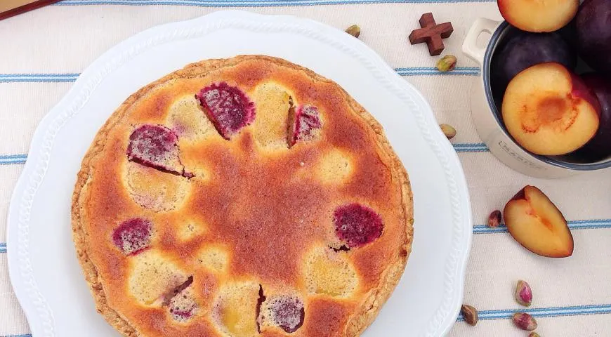 Открытый сливово-персиковый тарт "В ожидании лета"