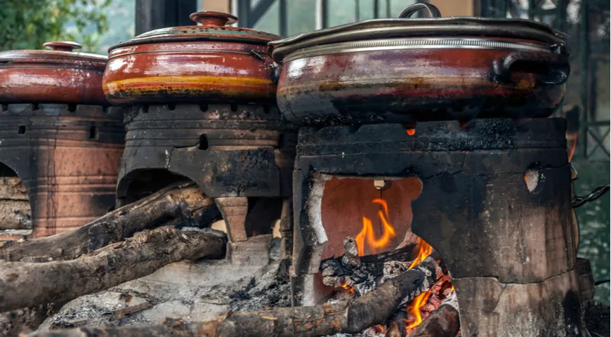 Традиционный способ приготовления еды на открытом огне, Крит, Греция