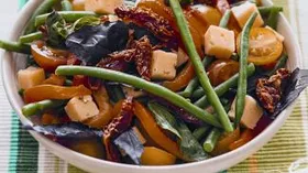 Рецепты с сырами, черри и фасолью