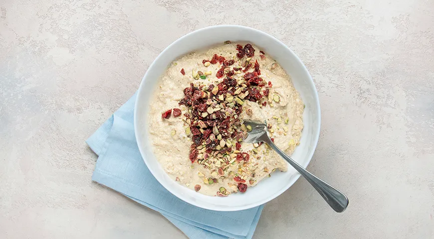 Фисташковая творожная пасха с вишней