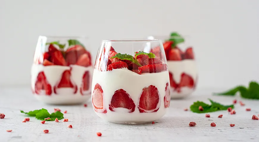 Мексиканский десерт с клубникой Fresas con crema