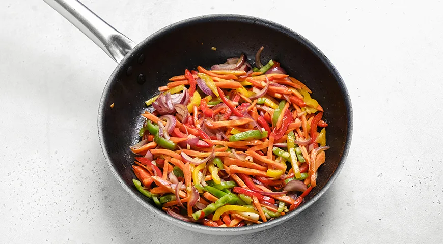 Мясо по-тайски с овощами