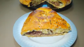 Пирог на кефире с мясом