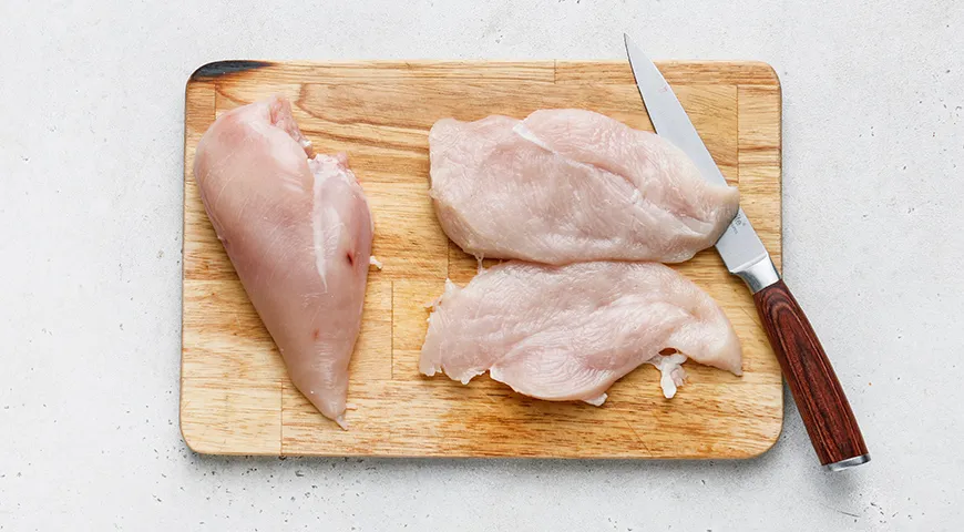 Куриное филе, жаренное в пергаменте