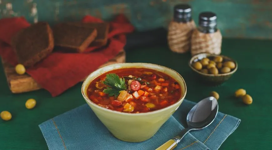 Новогодняя сборная мясная солянка