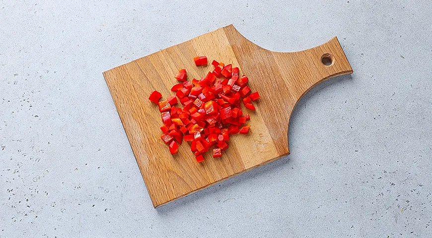 Кабачки (цукини), фаршированные рикоттой, в мясном соусе