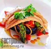 Филе морского языка с тушеными овощами и спагетти 