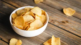 «Мозгу это не нужно»: стало известно, почему возникает зависимость от чипсов