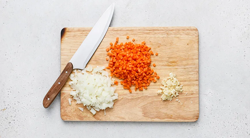 Сырный суп с охотничьими колбасками