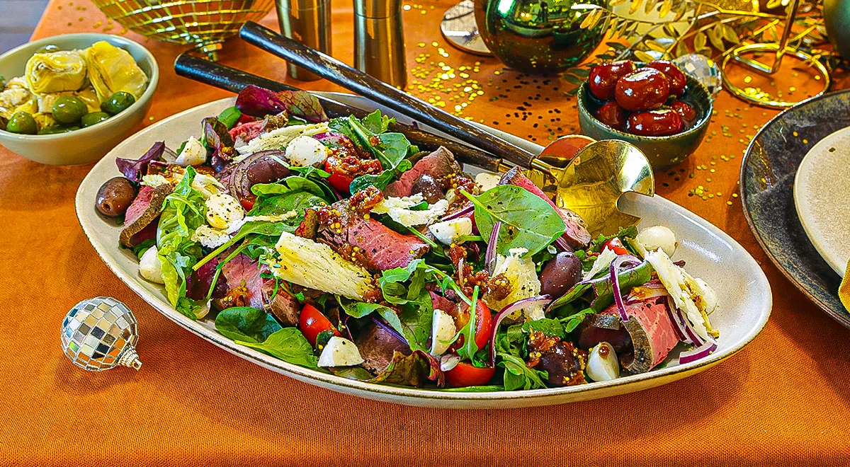 Салат с ростбифом