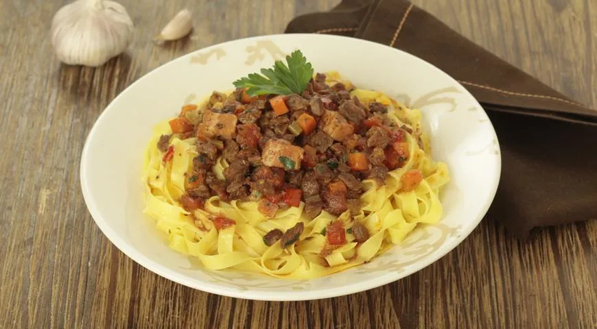 Настоящая паста болоньезе