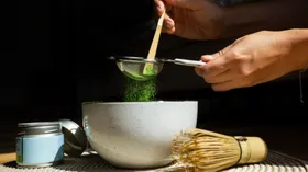 Газированная матча из TikTok: как готовят новый хит среди напитков