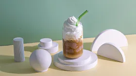 Коктейль из кофе со сливочным ликером «Сливочные облака»