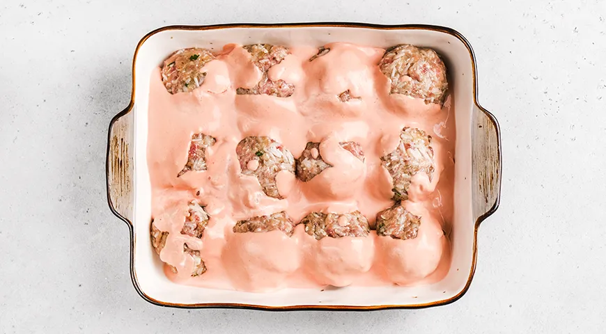 Ленивые ежики из фарша с рисом в духовке