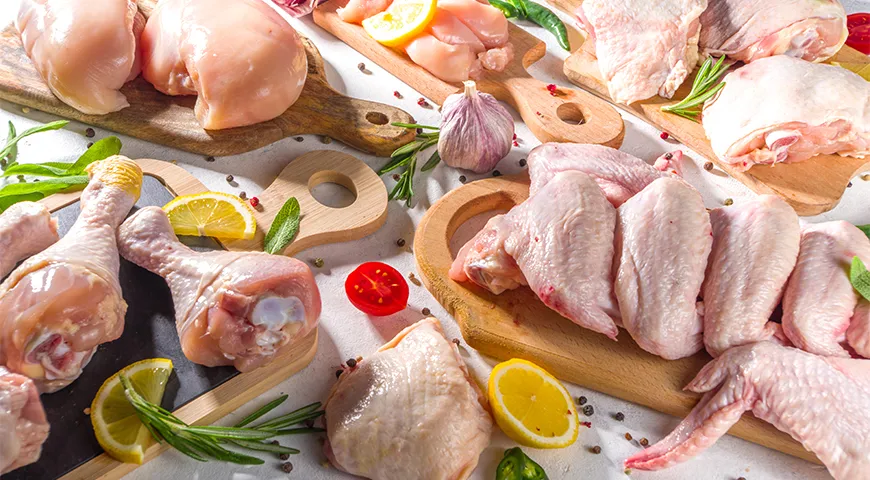 Из разных частей куриной тушки можно приготовить блюда на праздничный стол