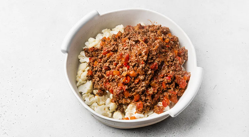 Цветная капуста в духовке с фаршем и сыром