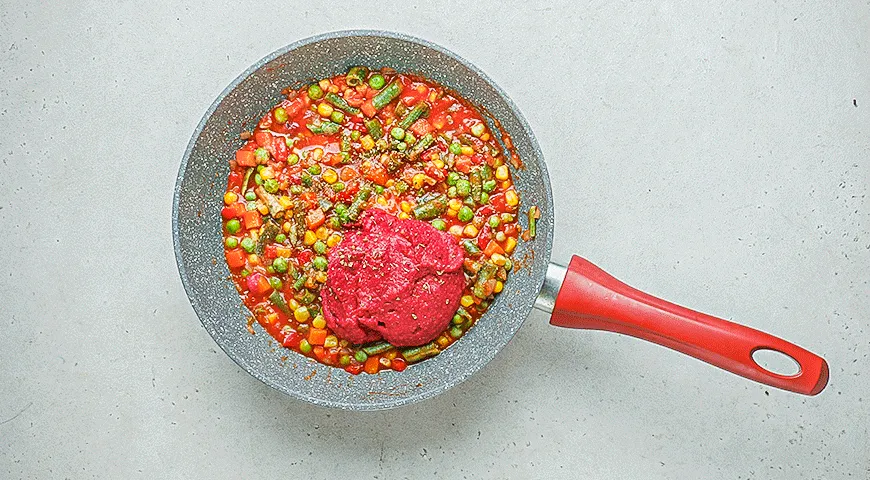 Картофельная запеканка с паштетом и овощами