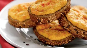Рецепты с сырами, яблоком и хлебом