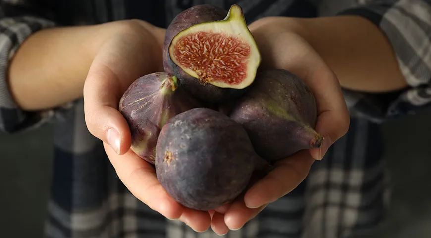 Выбирая инжир, обратите внимание на его размер. Чем меньше плод, тем он обычно слаще