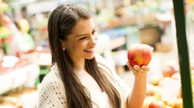 Наклейки для фруктов — новинка в супермаркетах