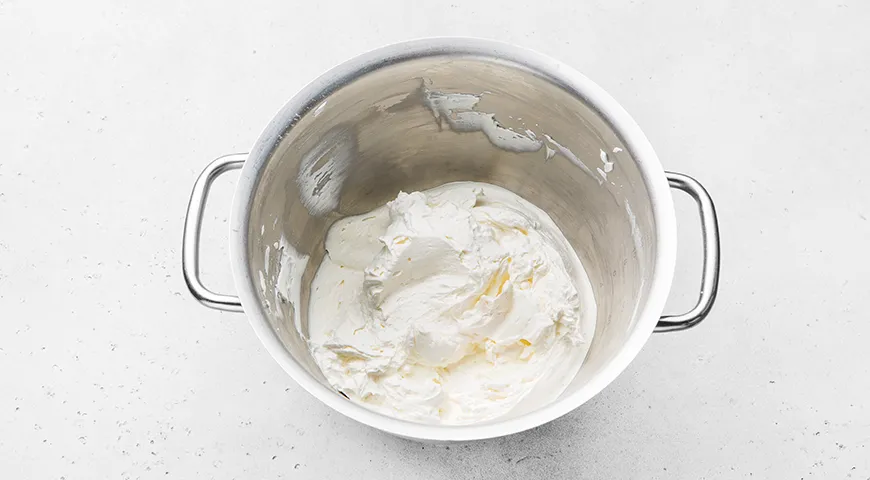 Блинный торт с кремчизом