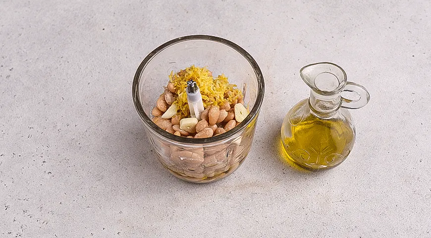 Карпаччо из кабачков с белой фасолью