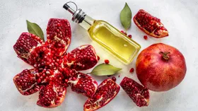 Гранатовое масло: чем полезно, кому может навредить и как не ошибиться при выборе