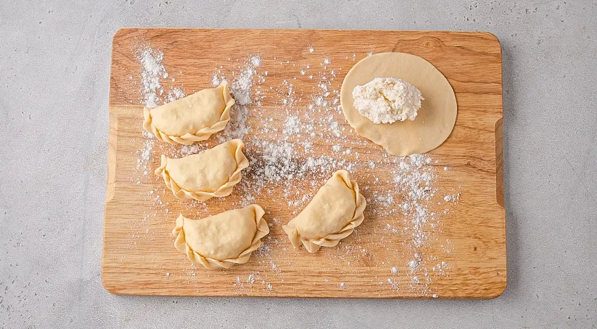 Вареники с творогом и сыром