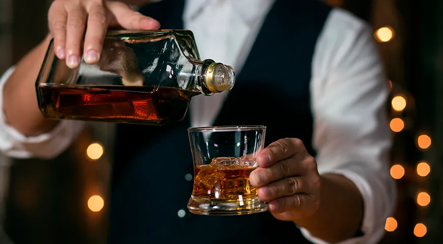 Бурбон производят из сусла, в котором не менее 51% кукурузы и не более 80% спирта 