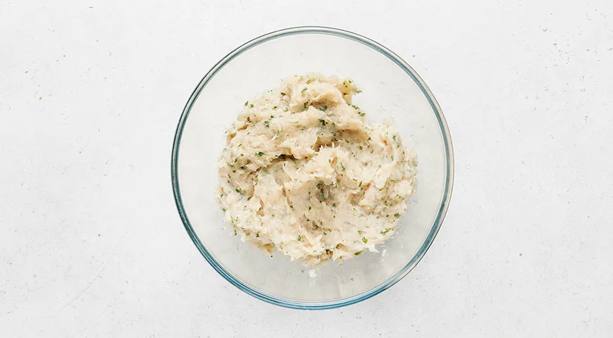 Чебуреки из капусты с куриным фаршем