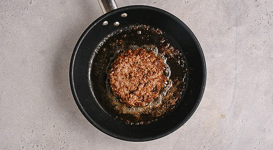 Пита с мясной котлетой