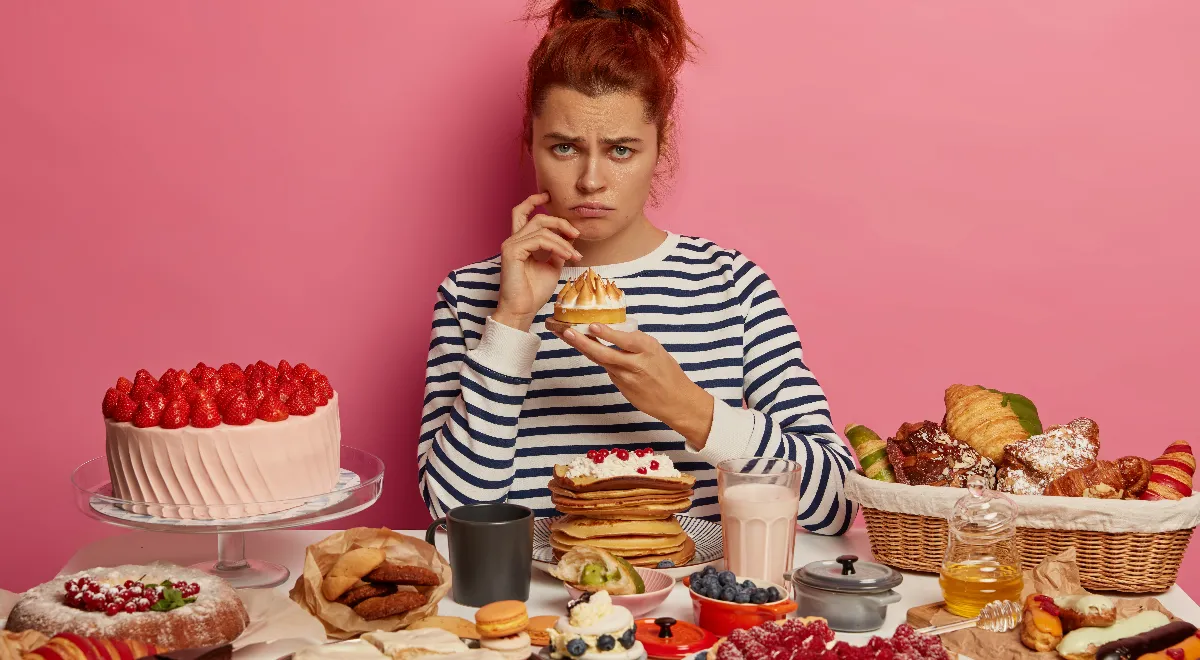 «Опиум XXI века»: врач Павлова объяснила, как распознать у себя зависимость от еды