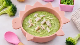Нежное пюре из брокколи с курочкой
