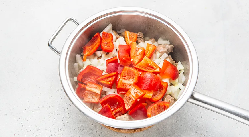 Паприкаш из свинины