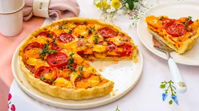 Пирог с помидорами и сыром