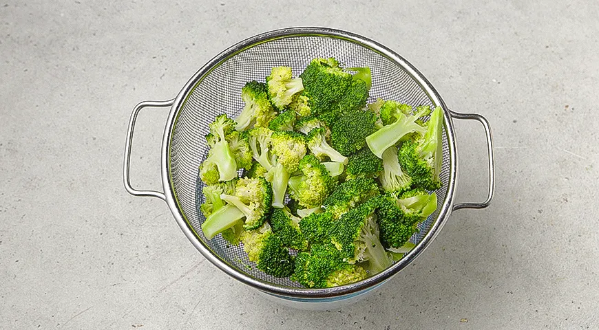 Тарт с брокколи и орехами