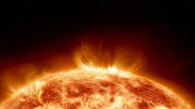 Новых магнитных бурь не избежать: Землю накрыл мощный солнечный ветер
