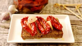 Блюда с вялеными помидорами
