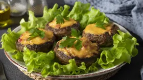 Шампиньоны с начинкой