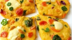 Цветная фриттата с овощами и сыром