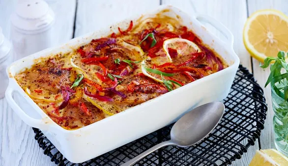 Куриные бёдрышки в сметане