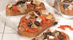 Простые рецепты с сырами и хлебом
