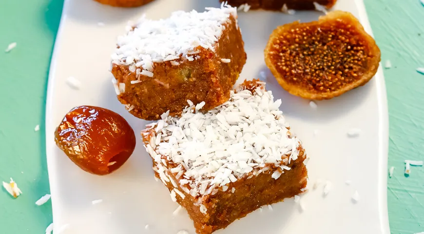 ПП-конфеты из сухофруктов и орехов