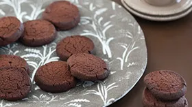 Рецепты с яйцом куриным, какао и яблоком