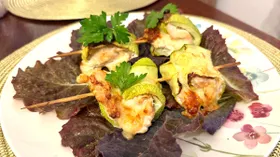 Рулетики из кабачков с куриной грудкой