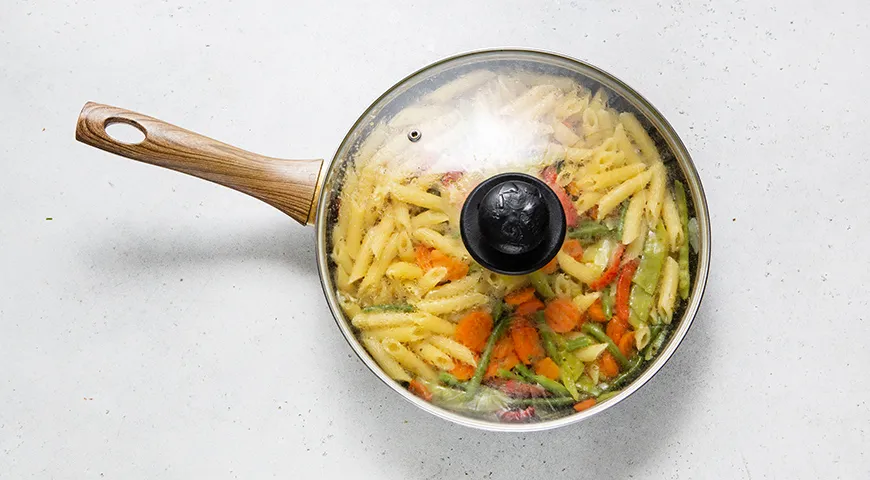 Макароны с замороженными овощами