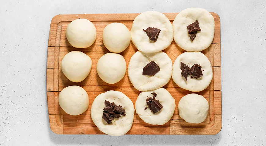 Булочки с шоколадом внутри