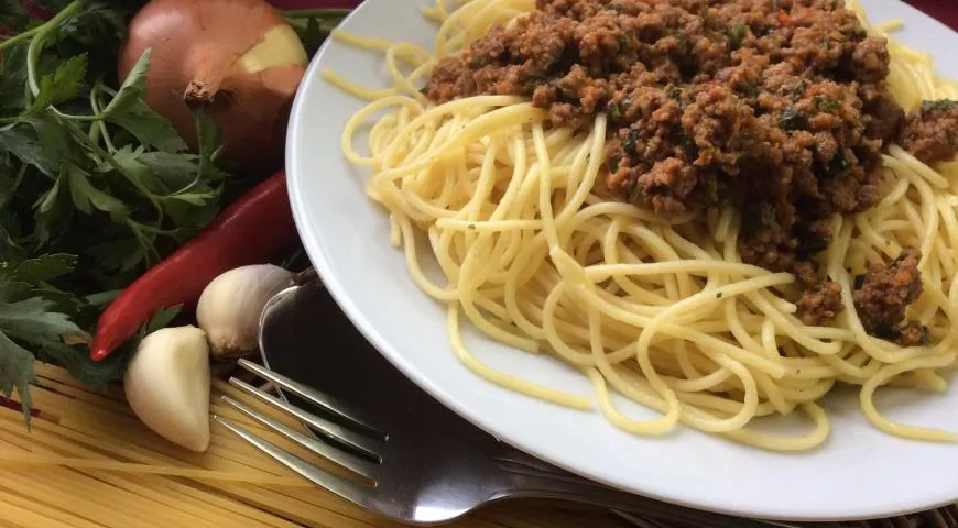 Любимые спагетти болоньезе 