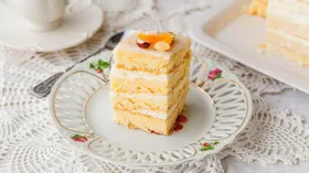 Бисквитный торт с кремом из сливок